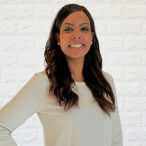 michelle-clarke-chiro-chiropractic-chiropractor-runway-health-markham-adjustment